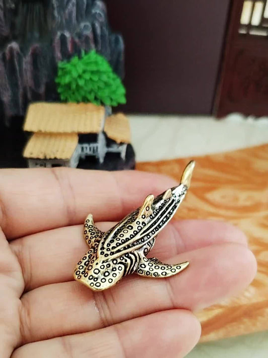 Vintage Brass Shark Figurine - Antique-Style Collectible, Perfect for Home & Office Decor, Ideal New Year Gift