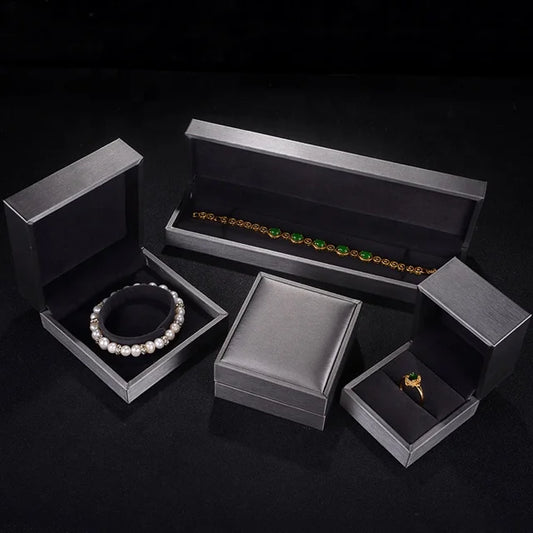 Free Sample Stock Mens Jewellery Gift Packaging Box Cheap Wedding Dating Ring Leather Bracelet Bangle Jewelry Box for Women