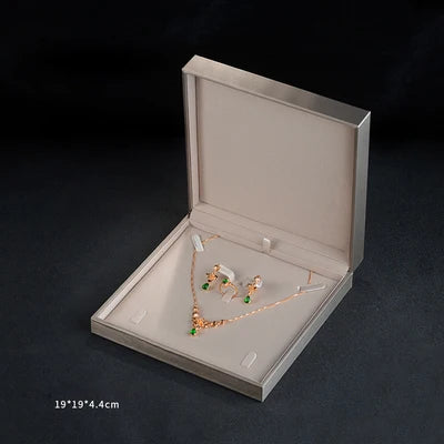 Free Sample Stock Mens Jewellery Gift Packaging Box Cheap Wedding Dating Ring Leather Bracelet Bangle Jewelry Box for Women