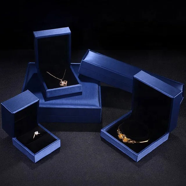 Free Sample Stock Mens Jewellery Gift Packaging Box Cheap Wedding Dating Ring Leather Bracelet Bangle Jewelry Box for Women